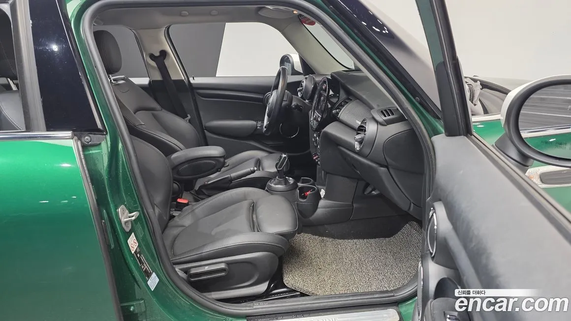 Mini Cooper 2021 из KR, фото 2