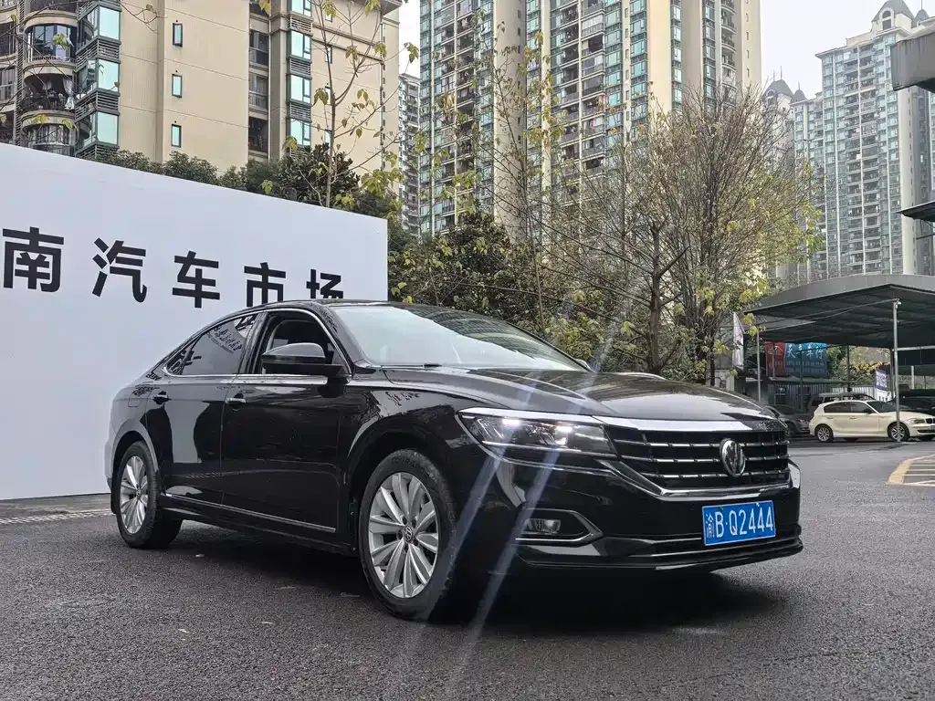 Volkswagen Passat — фото 10
