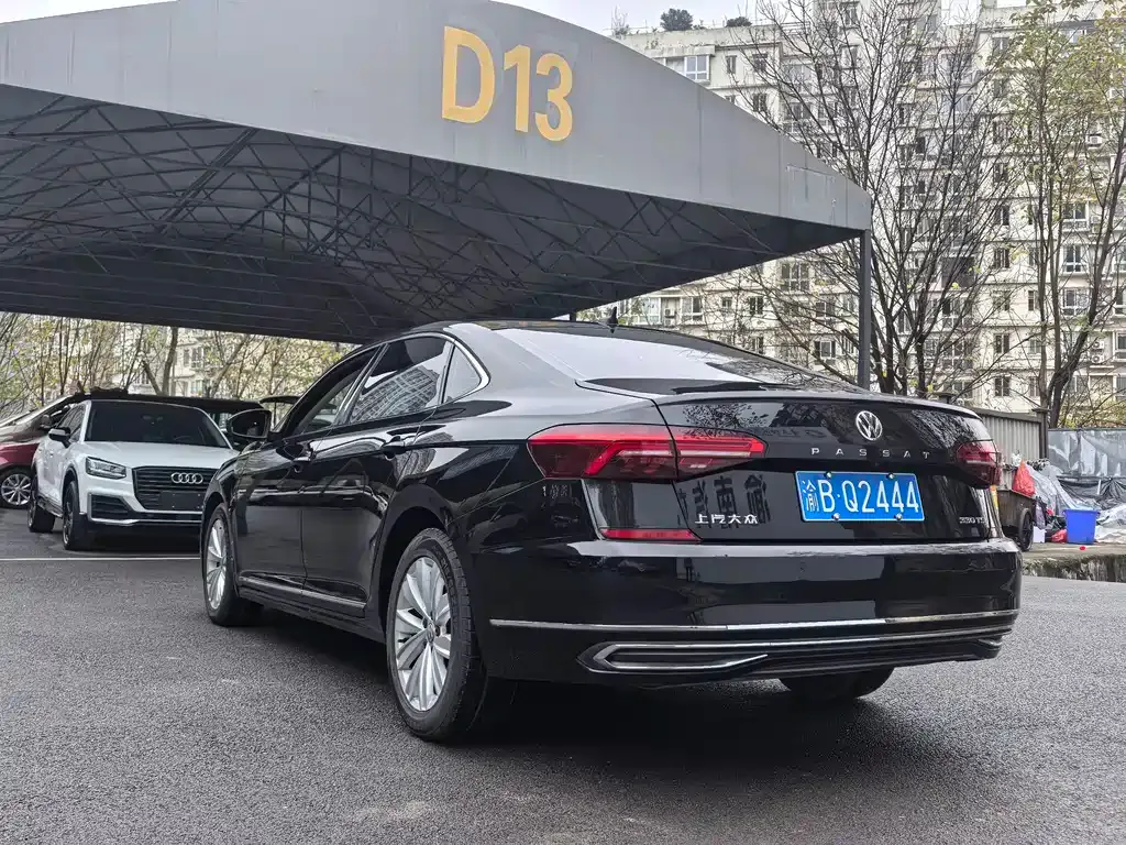 Volkswagen Passat — фото 9
