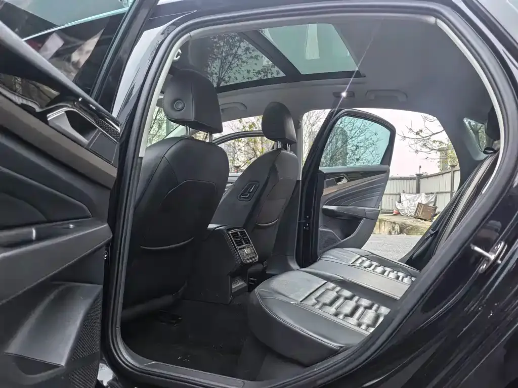Volkswagen Passat — фото 3