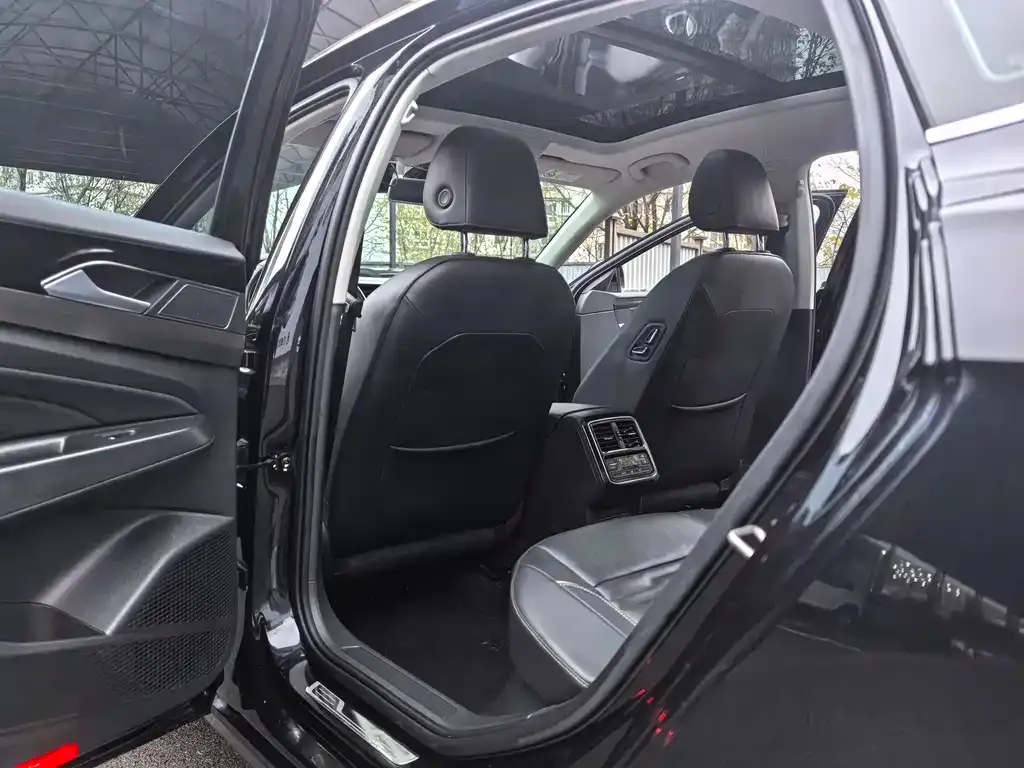 Volkswagen Passat — фото 4