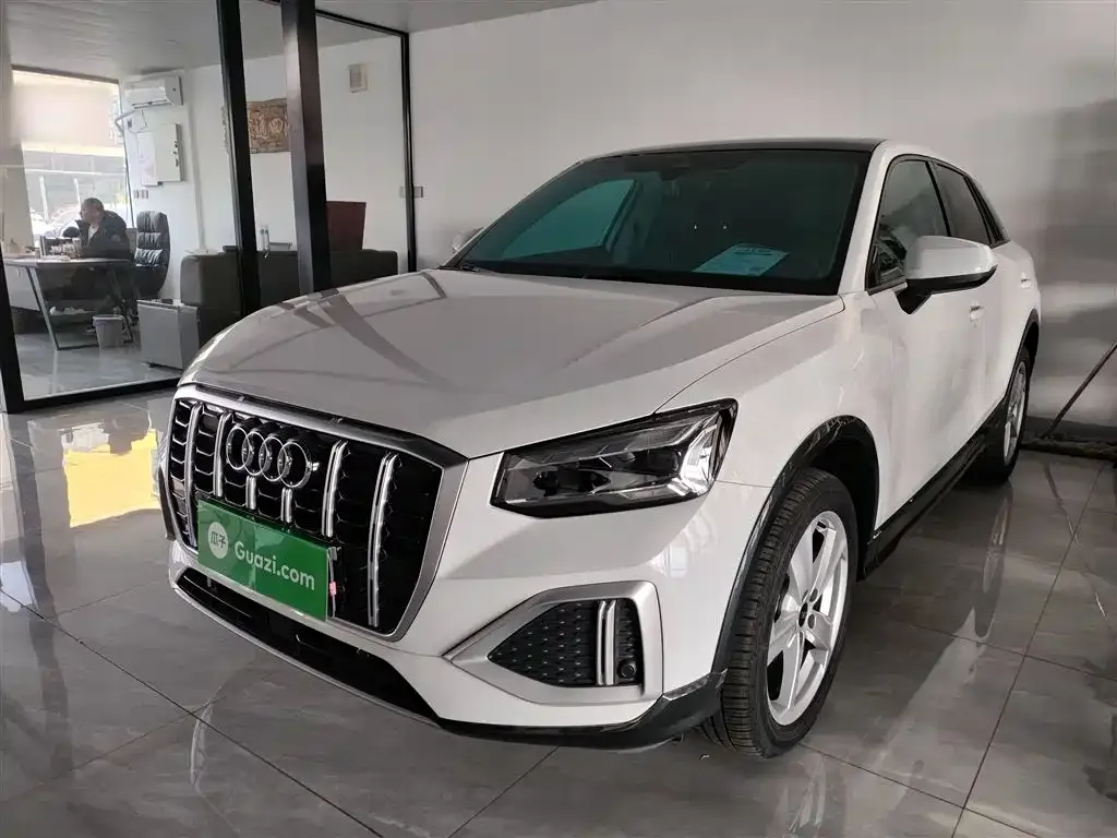 Audi Q2L 2023 из CN, фото 1