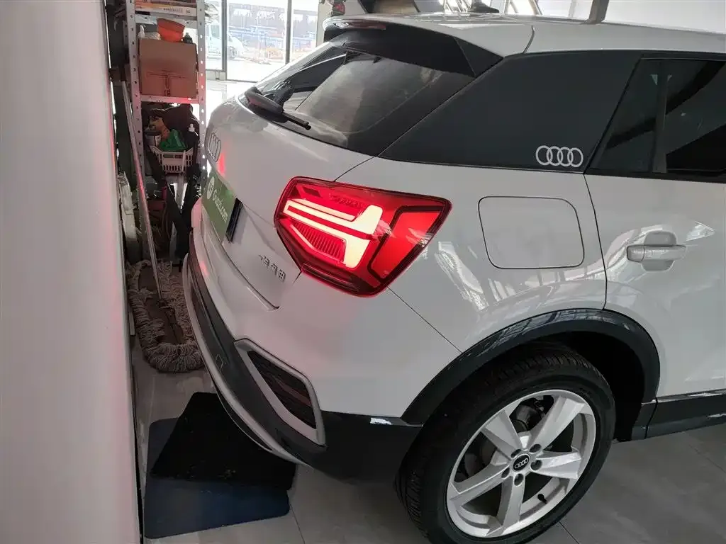 Audi Q2L 2023 из CN, фото 2