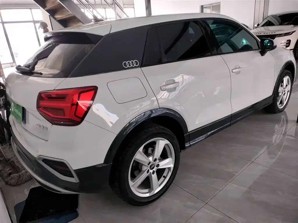 Audi Q2L 2023 из CN, фото 3