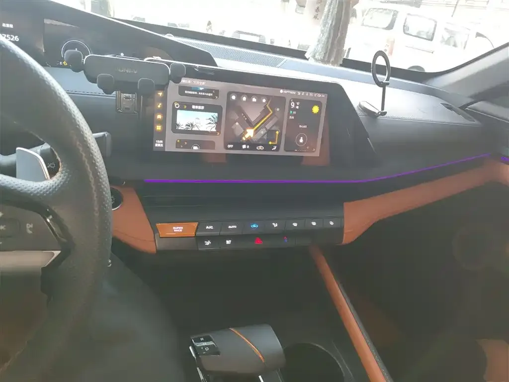 Changan UNI-V 2023 из CN, фото 2