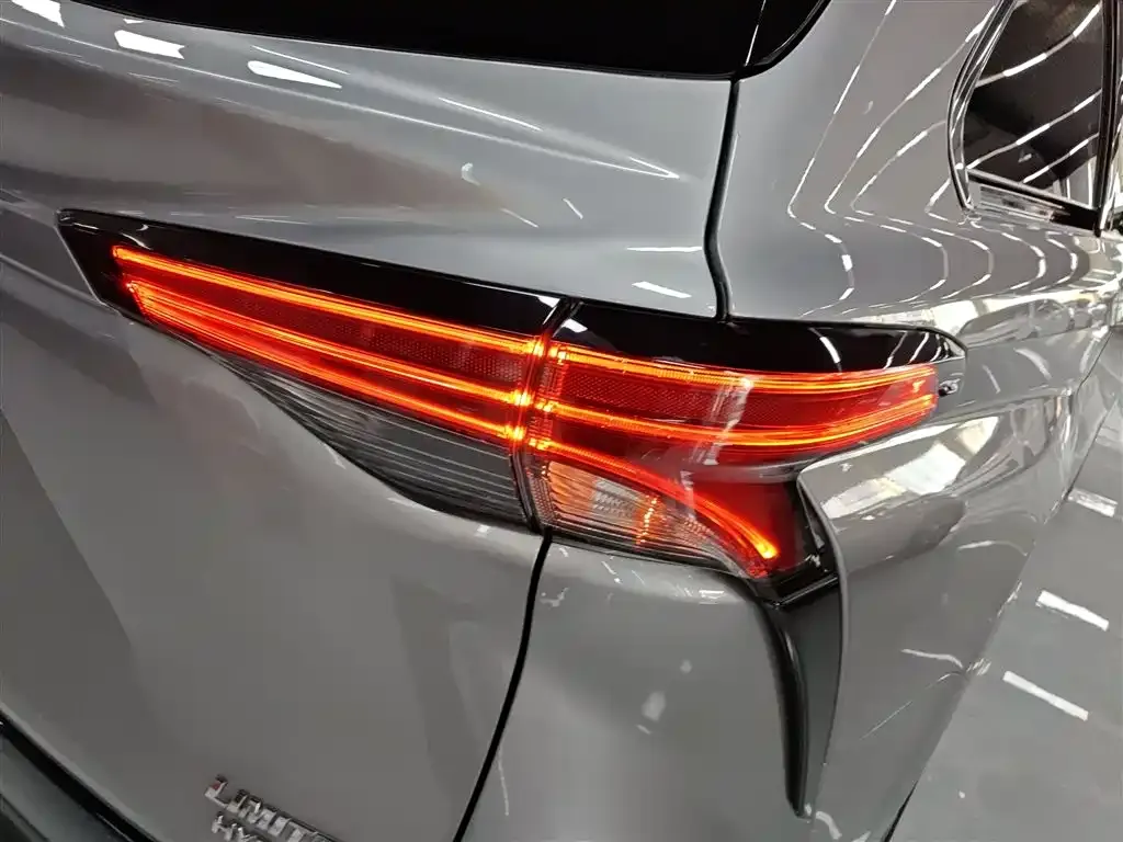 Toyota Sienna 2024 из CN, фото 9