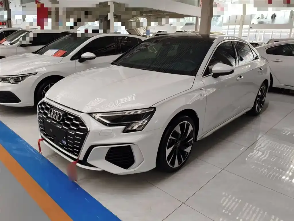 Audi A3 2024 из CN, фото 1