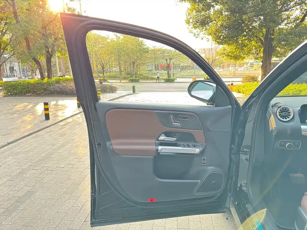Mercedes-Benz EQB 2024 из CN, фото 6