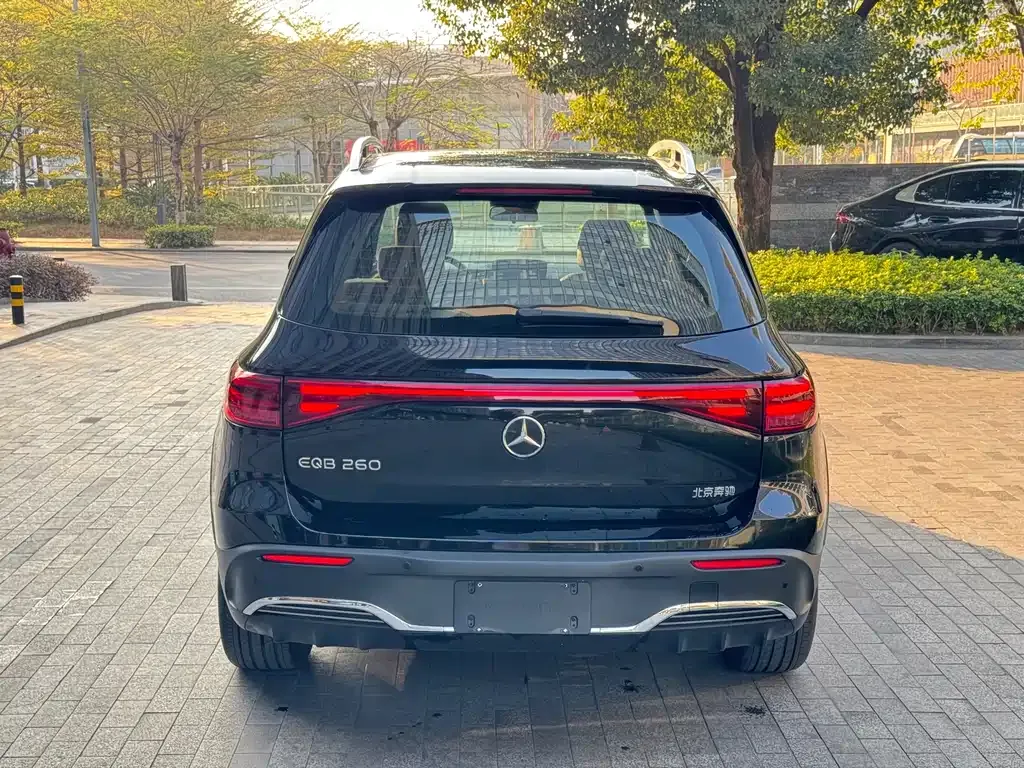 Mercedes-Benz EQB 2024 из CN, фото 2