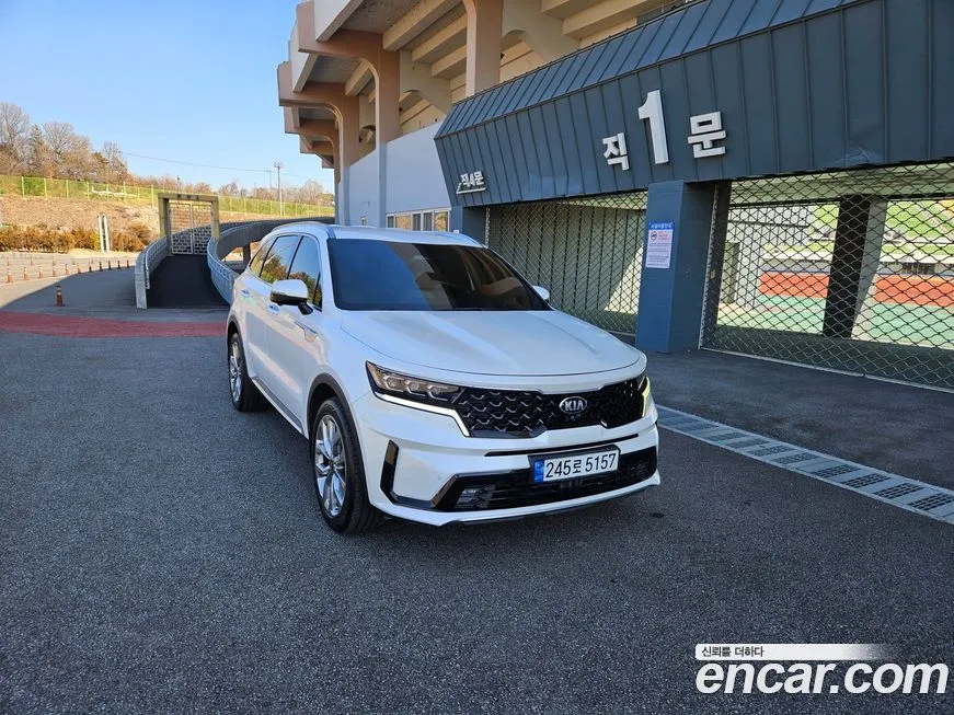 Kia Sorento — фото 8
