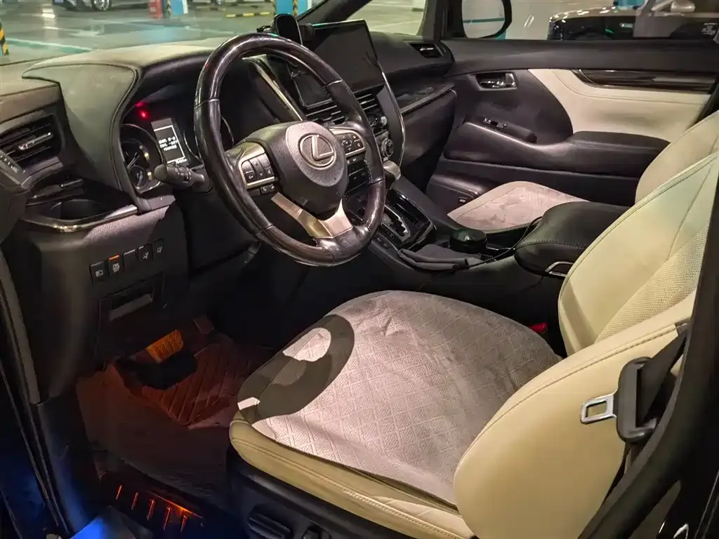 Lexus LM 2022 из CN, фото 2