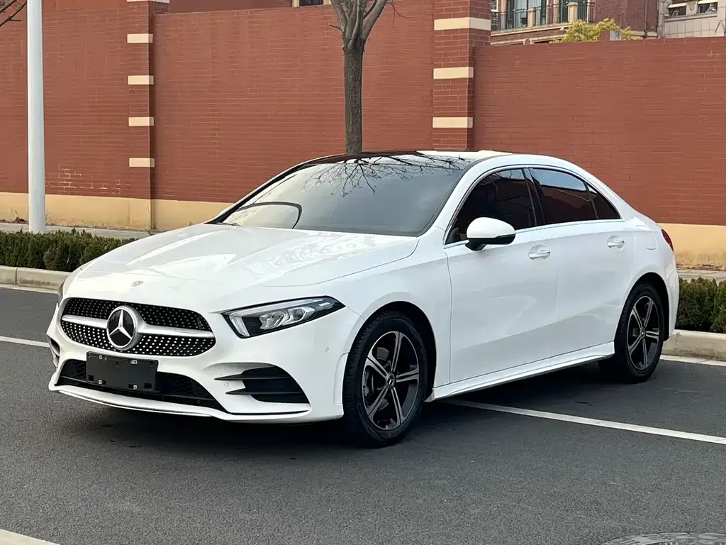 Mercedes-Benz A-Class 2023 из CN, фото 1