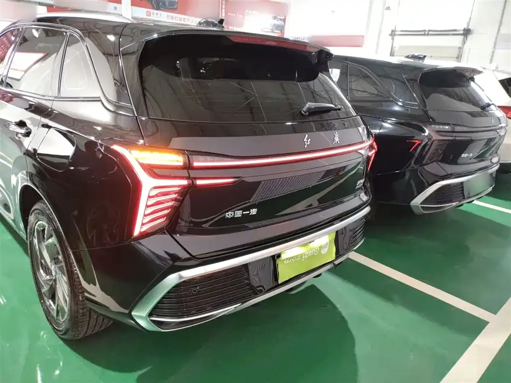 Hongqi HS3 PHEV — фото 9
