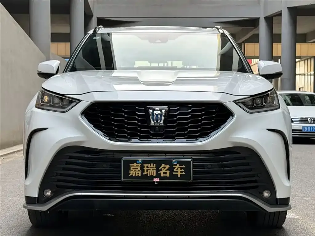 Toyota Crown Kluger 2024 из CN, фото 3