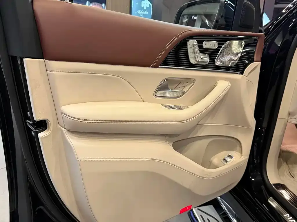 Mercedes-Benz GLS — фото 4