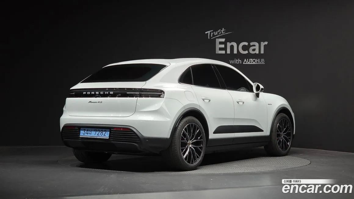 Porsche Macan 2025 из KR, фото 4