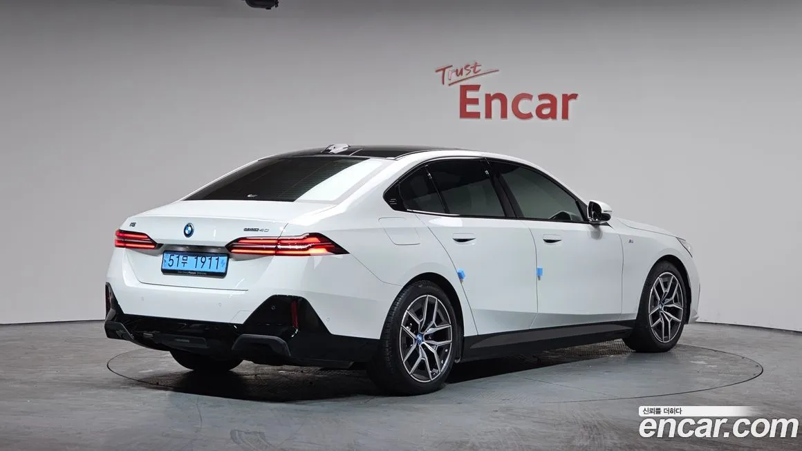 BMW i5 2024 из KR, фото 2