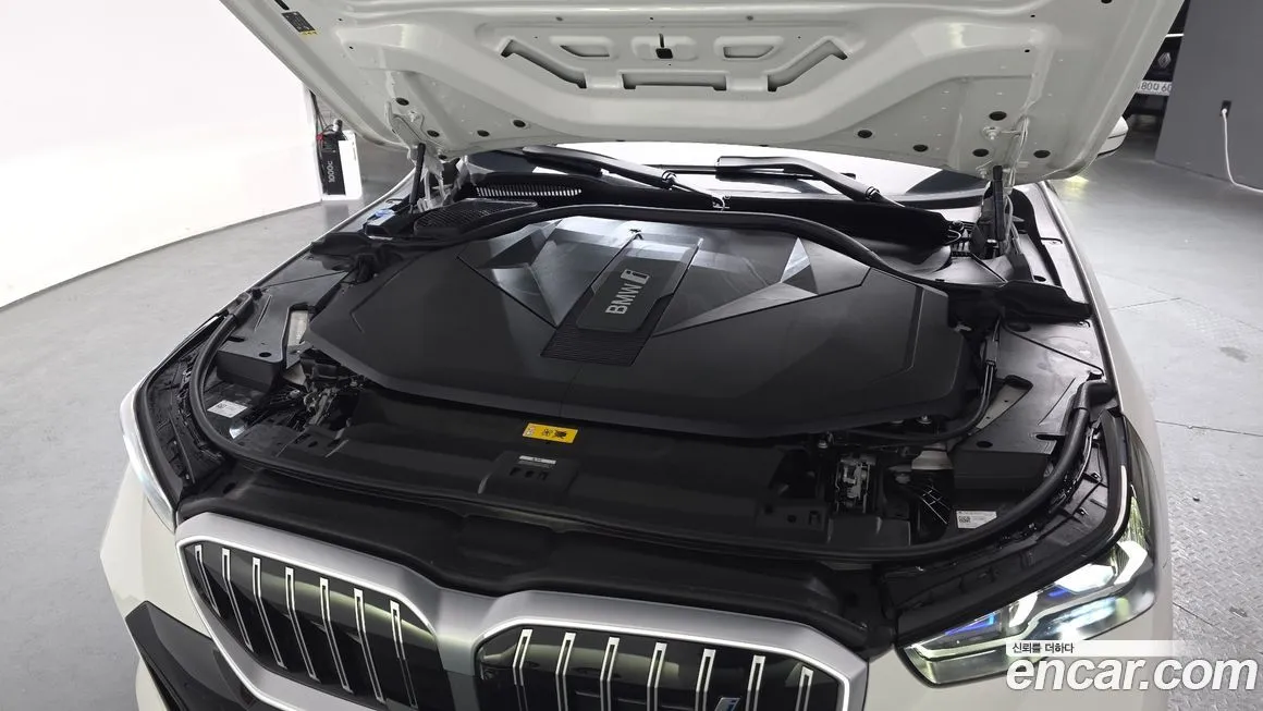 BMW i5 2024 из KR, фото 9