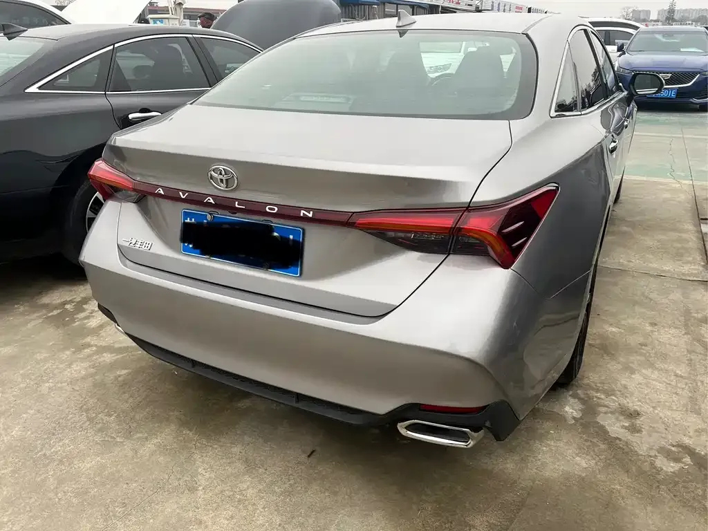 Toyota Avalon 2023 из CN, фото 3