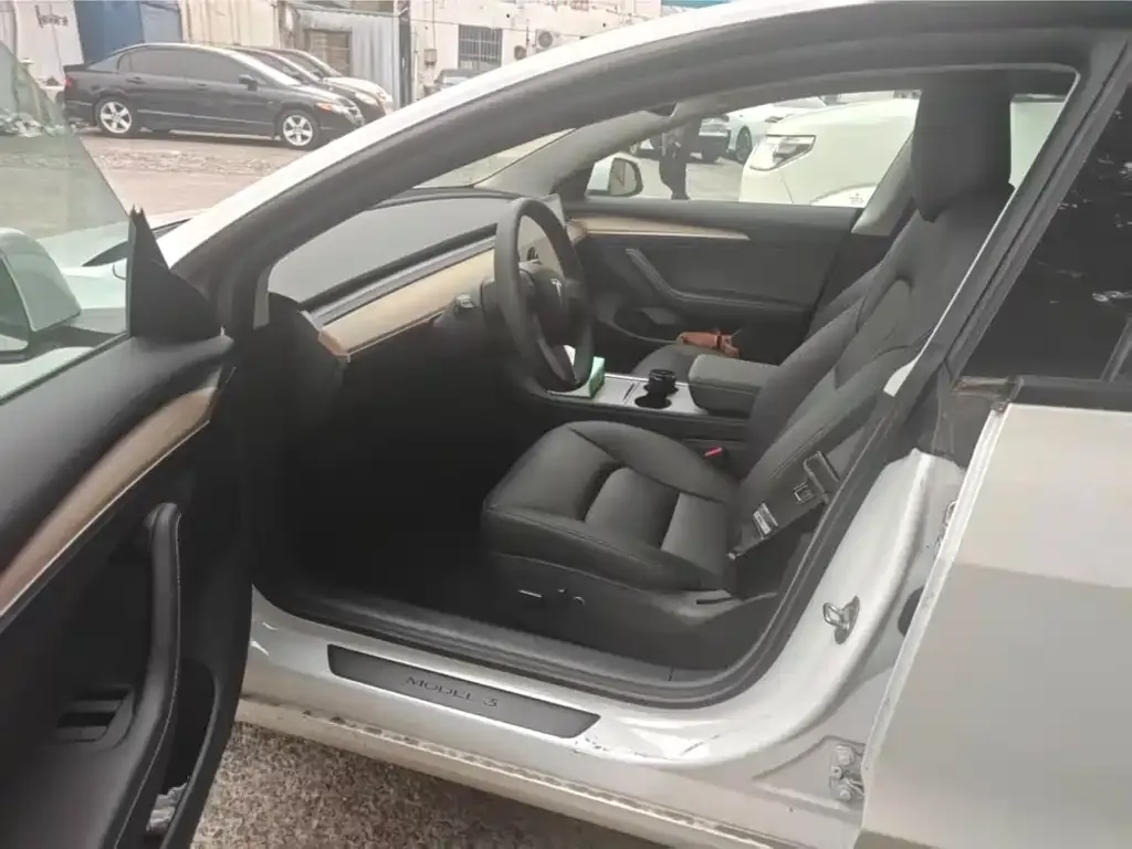 Tesla Model 3 2023 из CN, фото 4