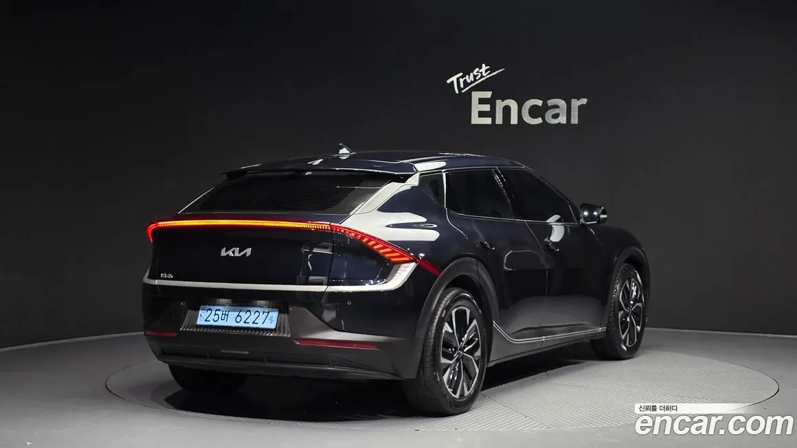 Kia EV6 — фото 10