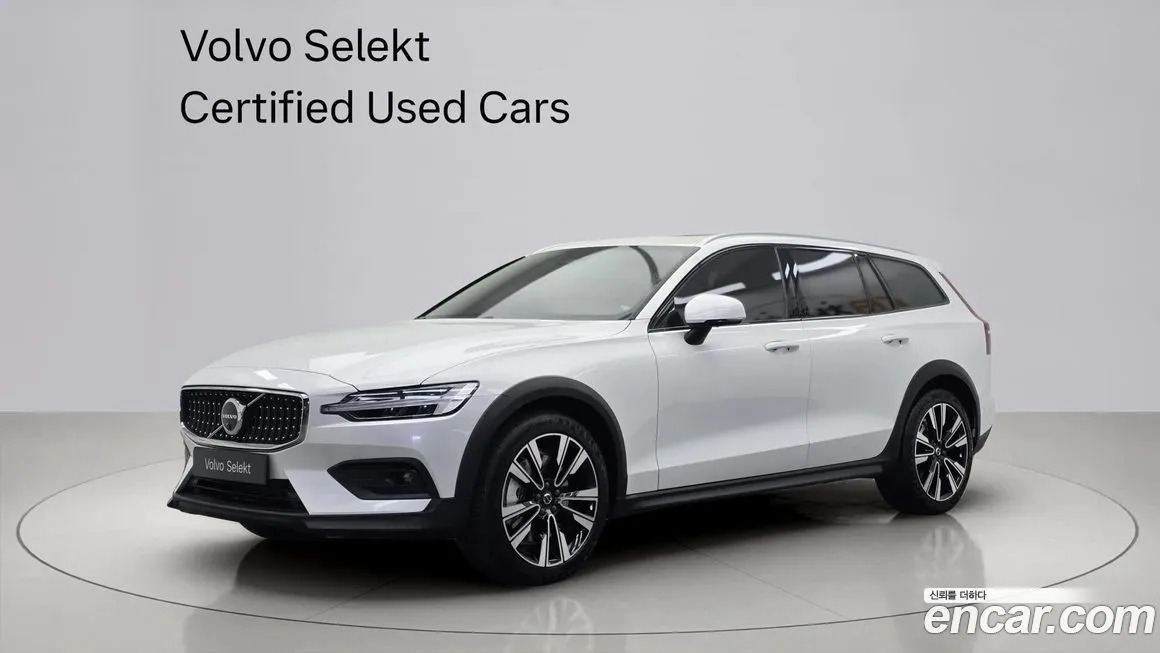 Volvo V60 — фото 1