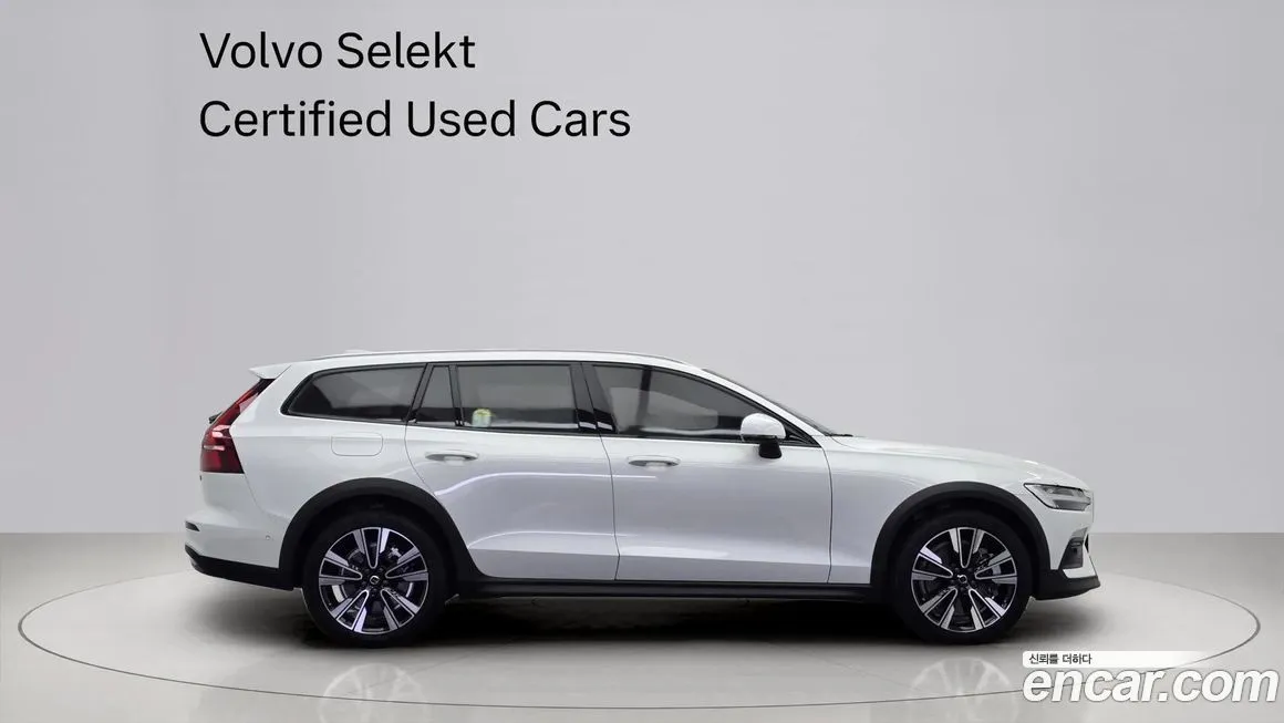Volvo V60 — фото 8