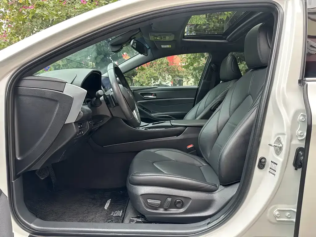 Toyota Avalon 2024 из CN, фото 6