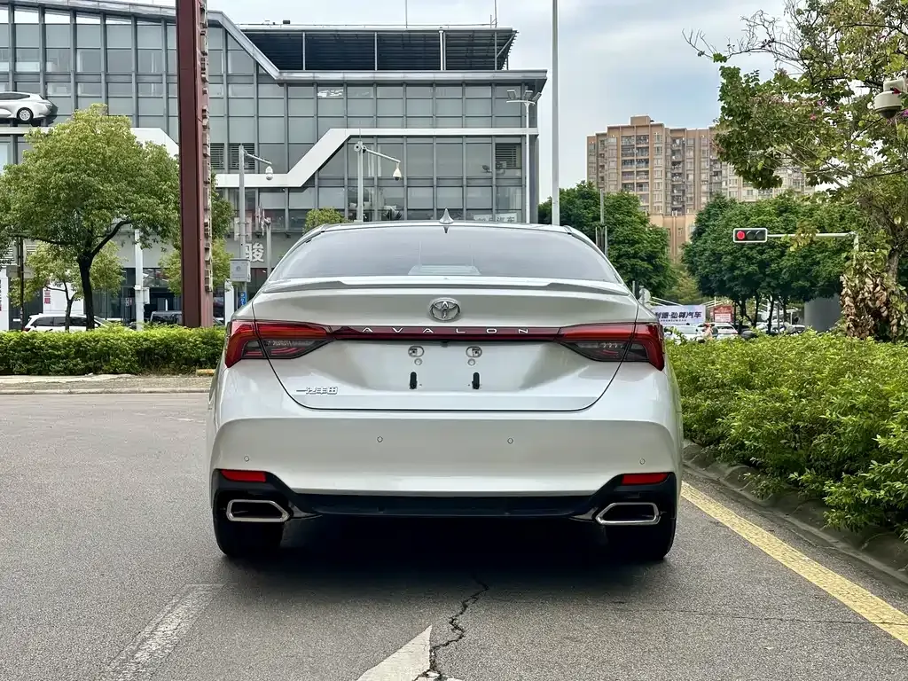 Toyota Avalon 2024 из CN, фото 7