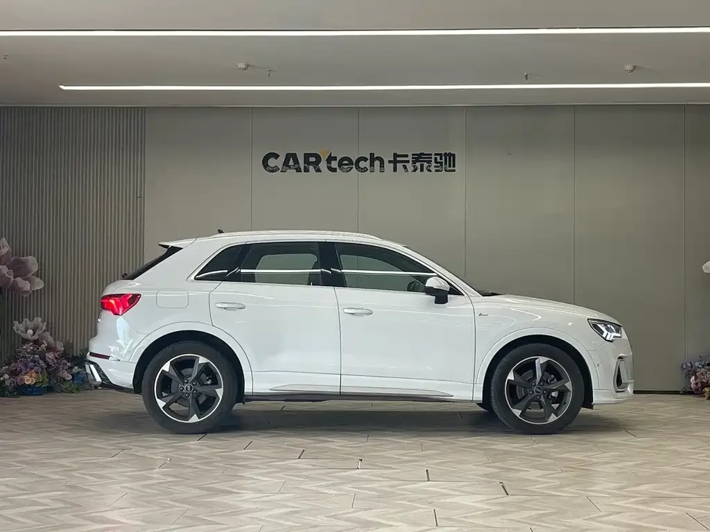 Audi Q3 — фото 6