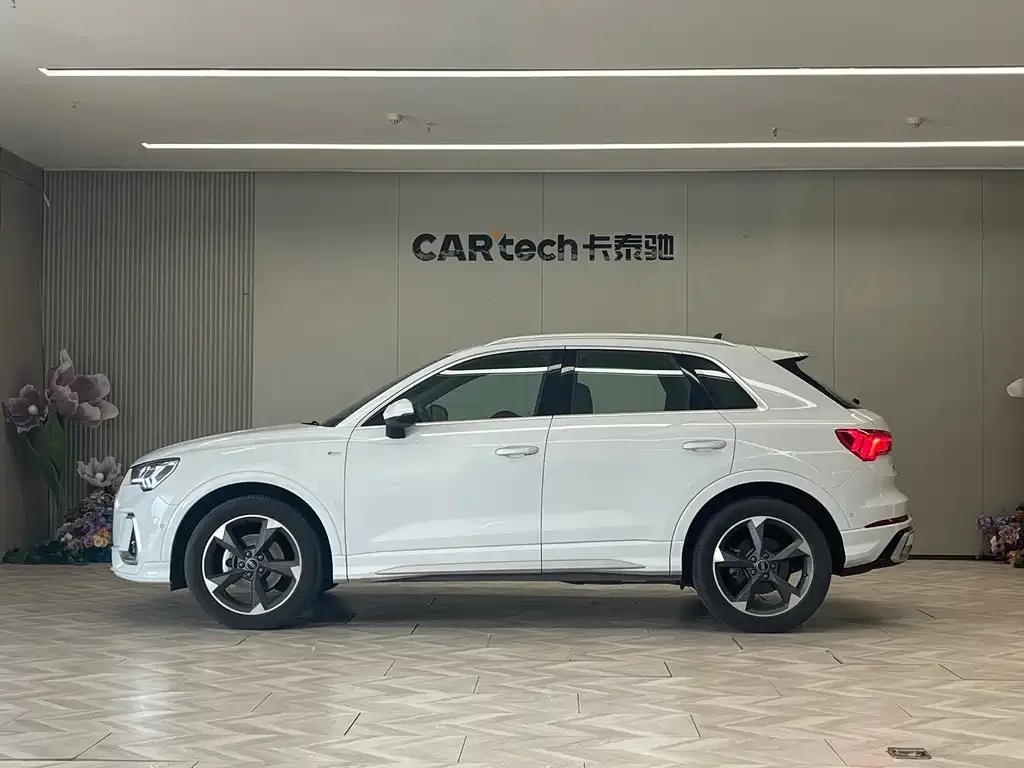 Audi Q3 — фото 8