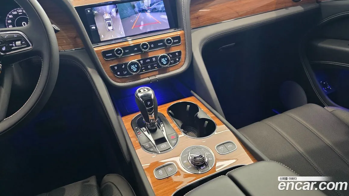 Bentley Bentayga 2025 из KR, фото 4