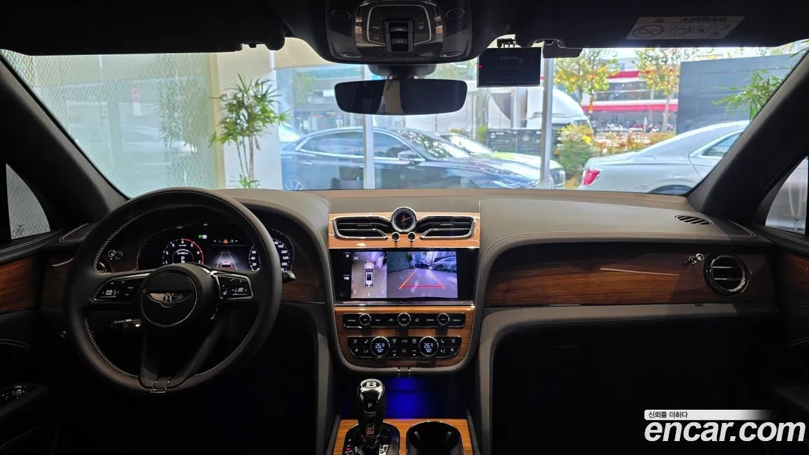 Bentley Bentayga 2025 из KR, фото 6