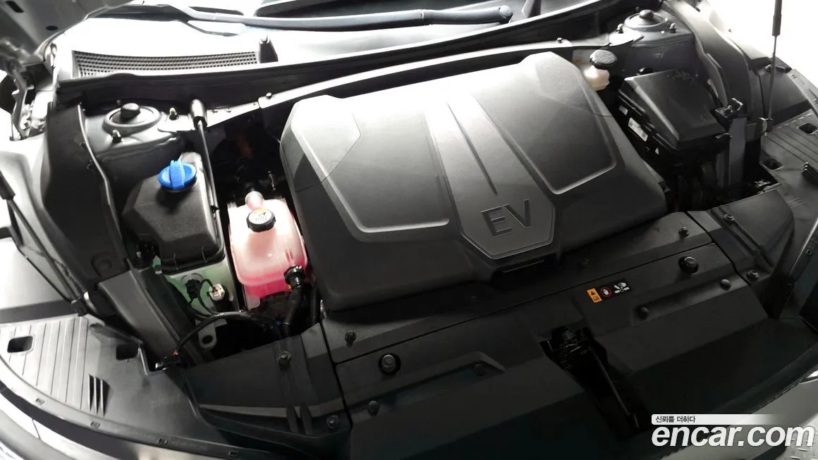Kia EV6 — фото 9