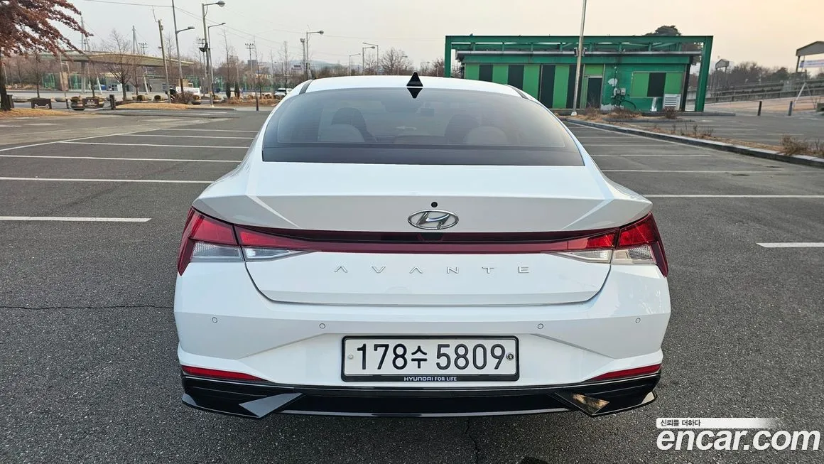Hyundai AVANTE — фото 4