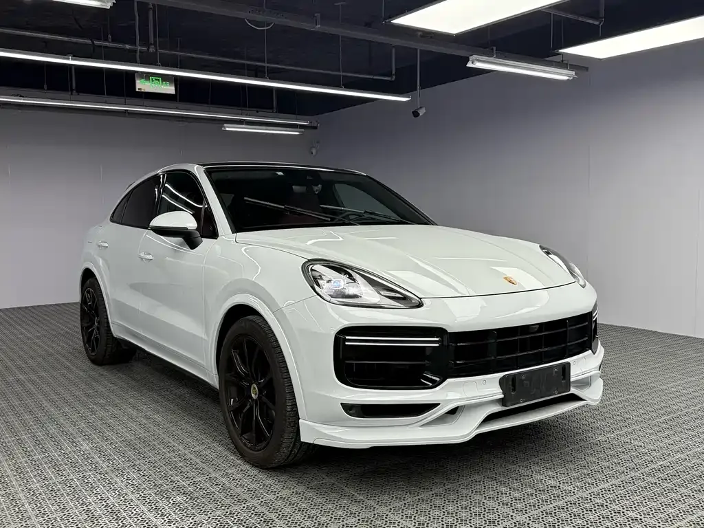 Porsche Cayenne — фото 10