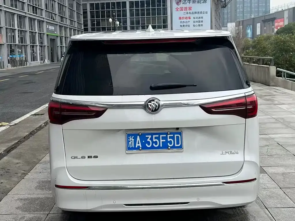 Buick GL8 2023 из CN, фото 5
