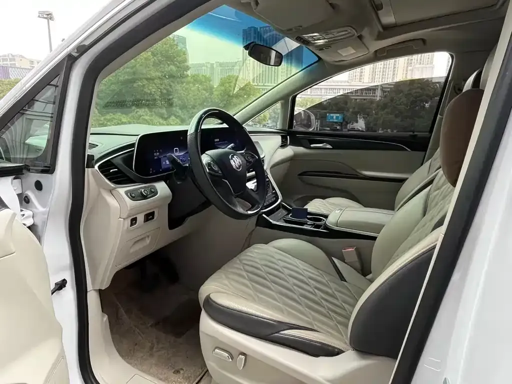 Buick GL8 2023 из CN, фото 2