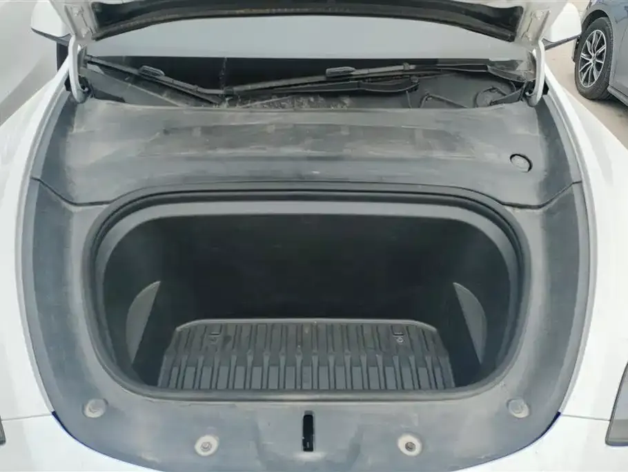 Tesla Model Y 2024 из CN, фото 3