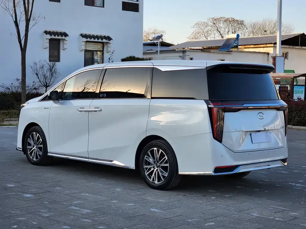 GAC Motor Trumpchi M8 — фото 2