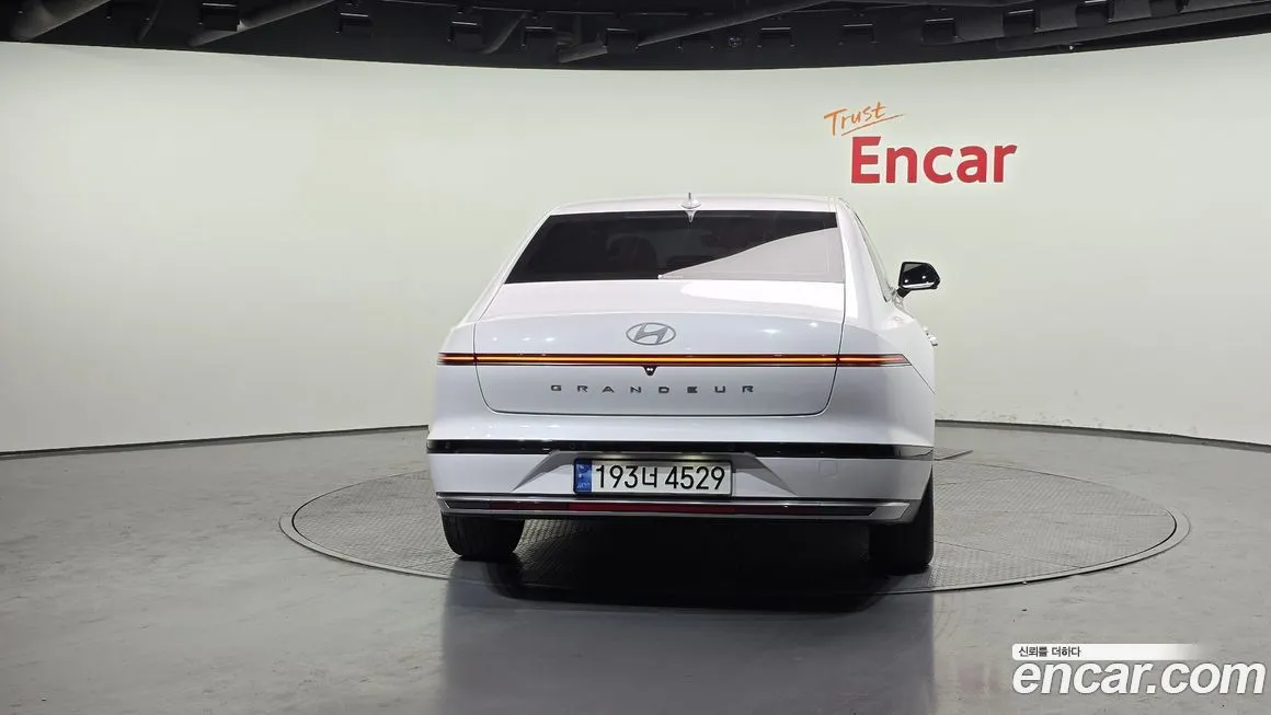 Hyundai Grandeur 2023 из KR, фото 7