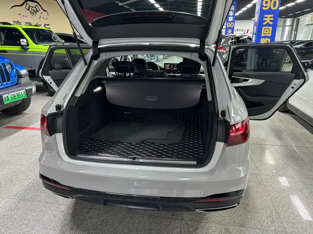 Audi A4 (Import) 2023 из CN, фото 9