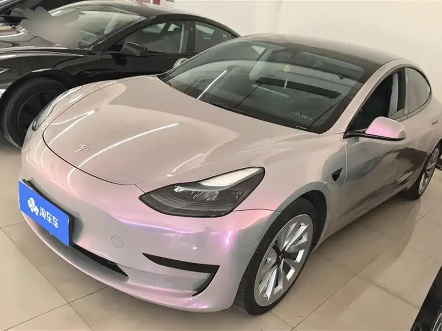 Tesla Model 3 — фото 1