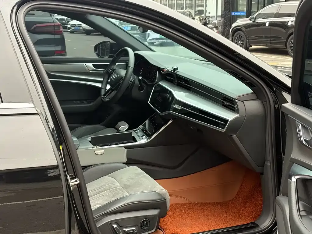 Audi A6L 2024 из CN, фото 3