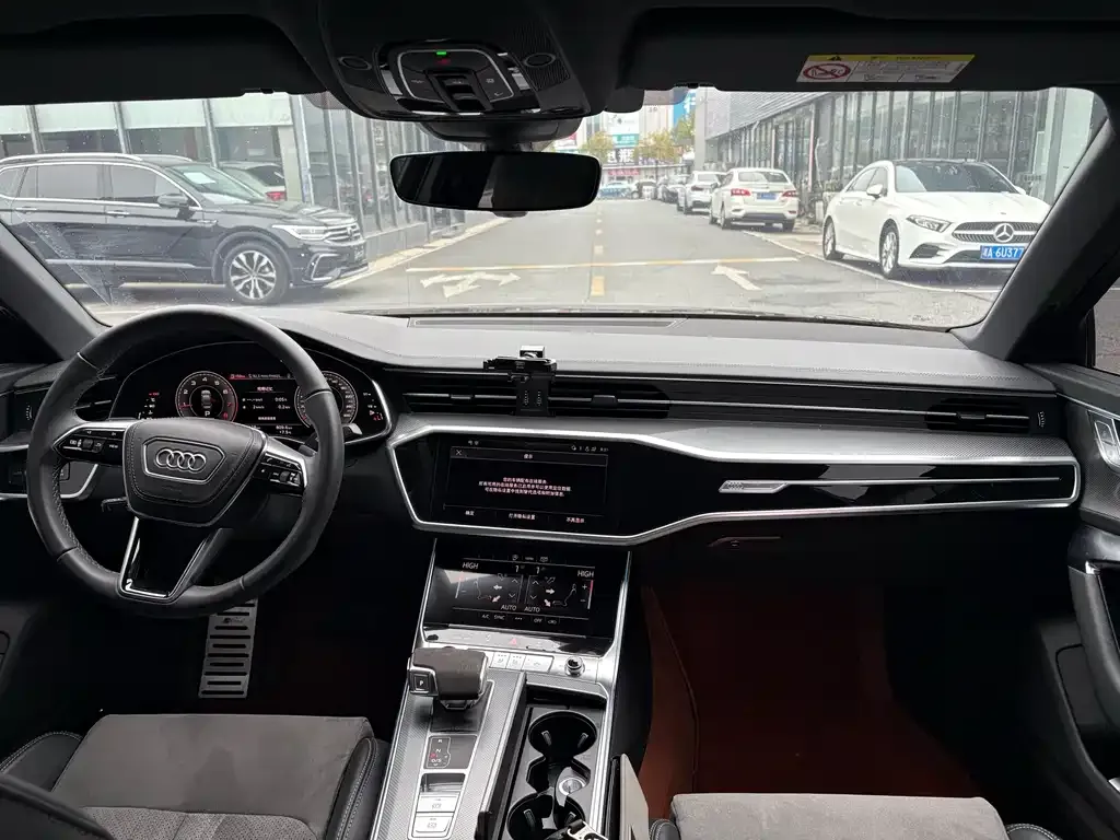 Audi A6L 2024 из CN, фото 8