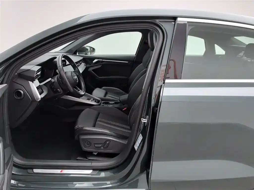 Audi A3 2023 из CN, фото 9