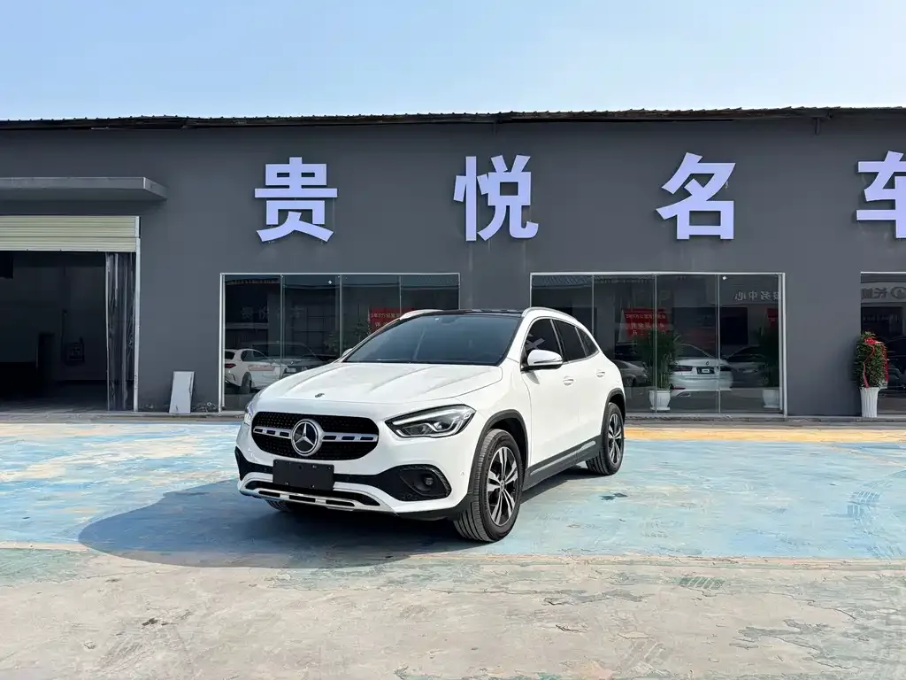 Mercedes-Benz GLA — фото 1