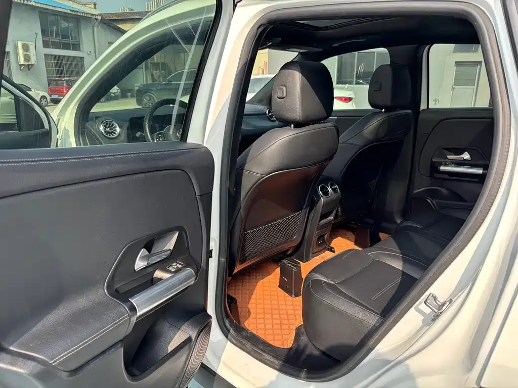 Mercedes-Benz GLA — фото 5