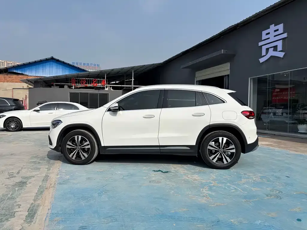Mercedes-Benz GLA — фото 6