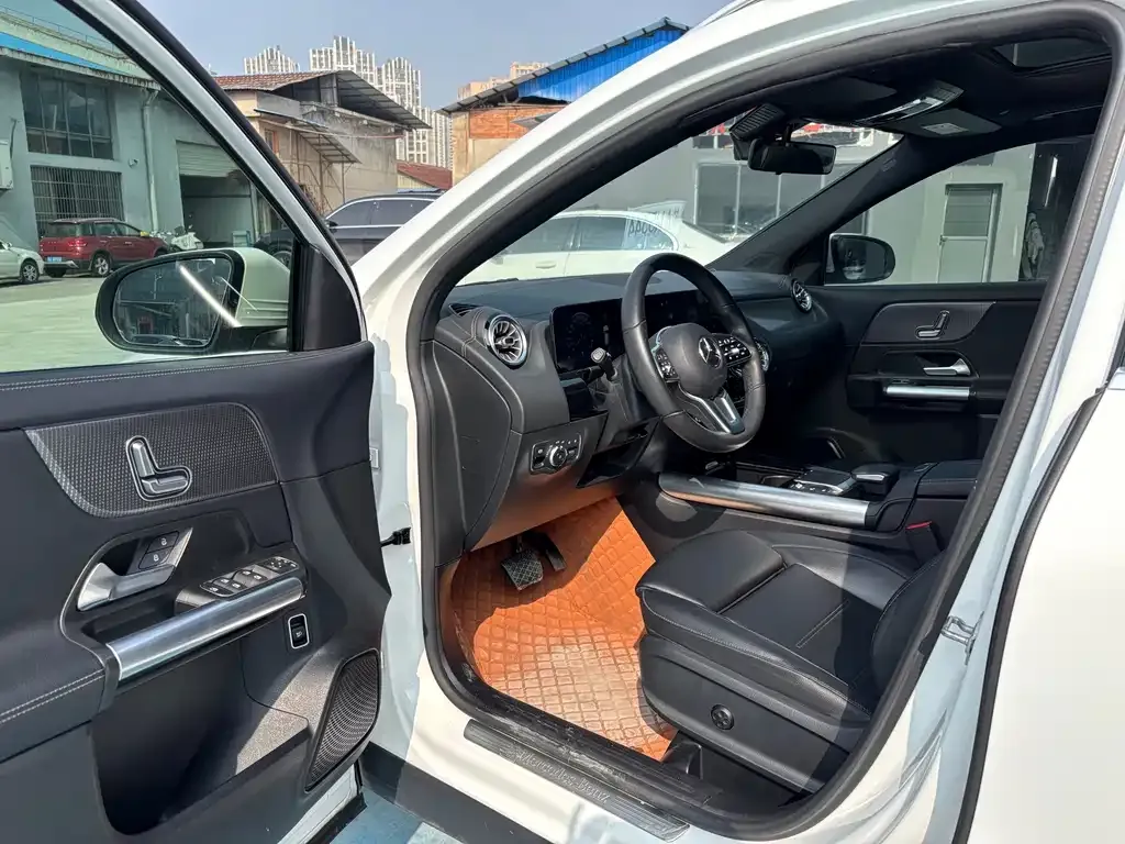 Mercedes-Benz GLA — фото 10